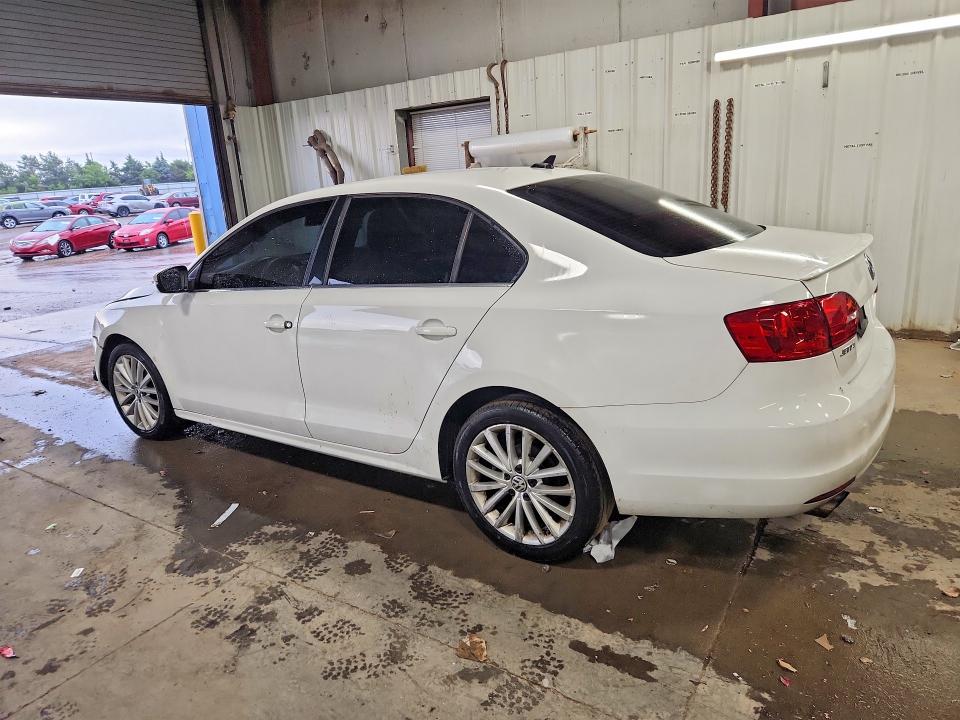 Снимка 2 от търг – 2013 VOLKSWAGEN JETTA с VIN 3VWLL7AJ6DM392129