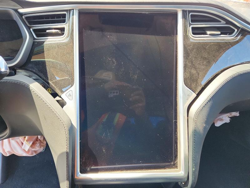 صورة رقم 9 من المزاد - 2014 TESLA MODEL S مع VIN 5YJSA1S12EFP45200