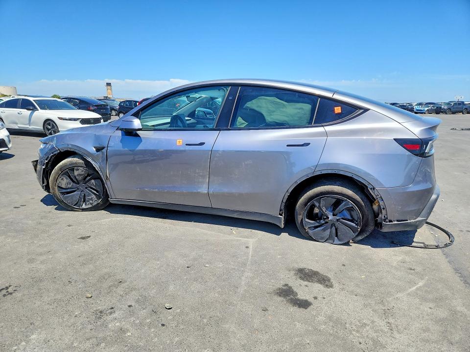 Photo 2 from auction – 2026 TESLA MODEL Y with VIN 7SAYGDEE3TF361029