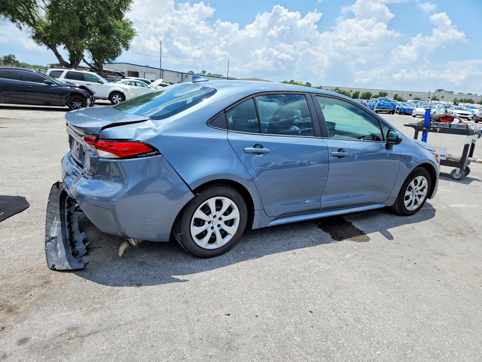 Photo 3 from auction – 2022 TOYOTA COROLLA with VIN 5YFEPMAE0NP279627
