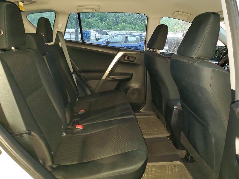 Photo 11 from auction – 2015 TOYOTA RAV4 with VIN JTMZFREV0FJ055341
