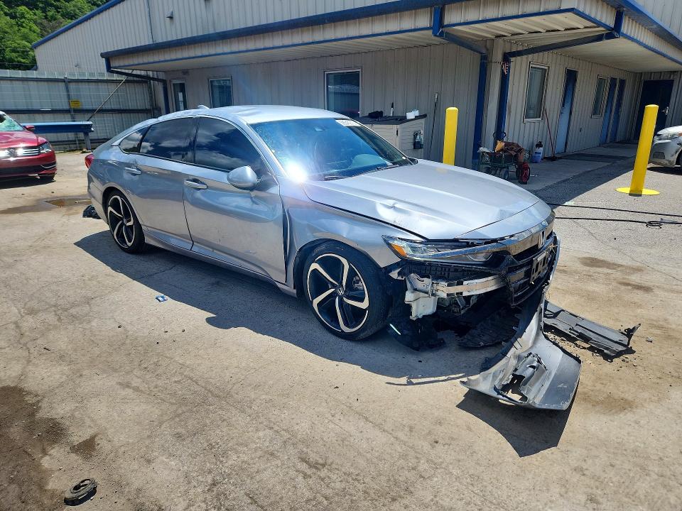 Photo 4 from auction – 2018 HONDA ACCORD with VIN 1HGCV1F32JA166572