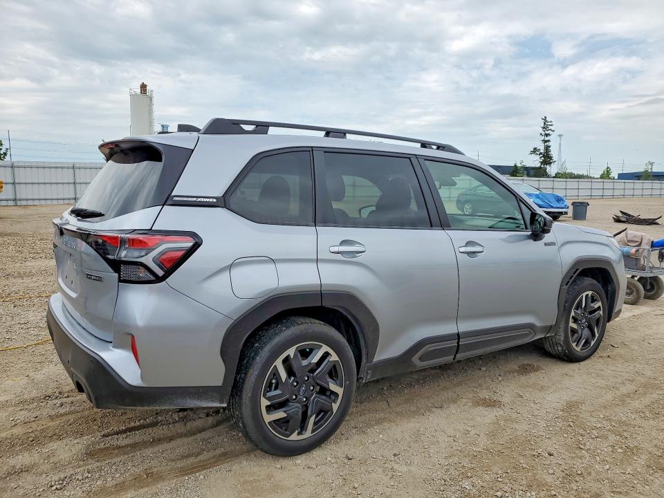 Photo 3 from auction – 2025 SUBARU FORESTER with VIN JF2SLSRD1SH436010