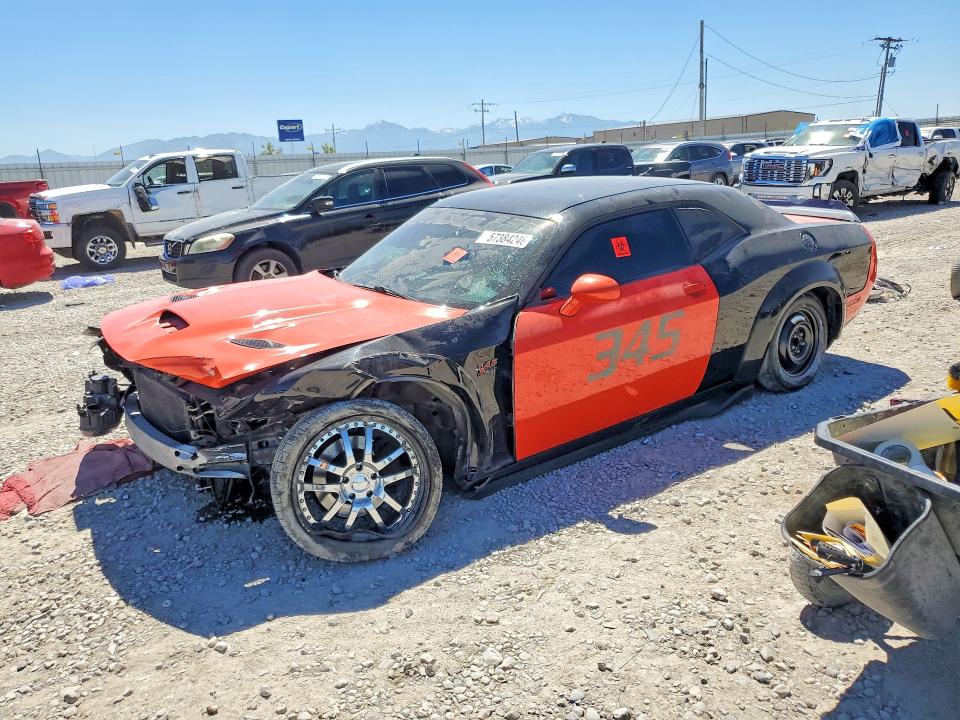 DODGE CHALLENGER 2016 with VIN 2C3CDZBT7GH221957 - Photo from auction