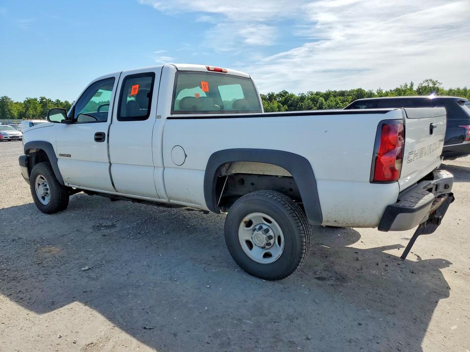Photo 2 from auction – 2005 CHEVROLET SILVERADO with VIN 1GCHC29U15E316786