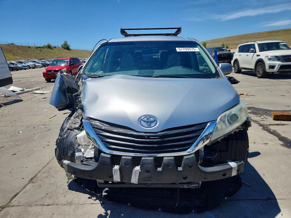 Photo 5 from auction – 2012 TOYOTA SIENNA with VIN 5TDKK3DC5CS241028