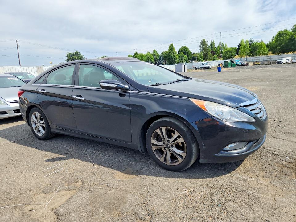 Photo 4 from auction – 2011 HYUNDAI SONATA with VIN 5NPEC4AC7BH276114