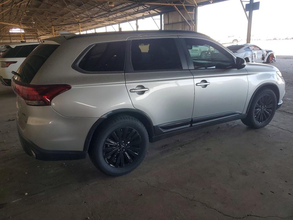 Photo 3 from auction – 2020 MITSUBISHI OUTLANDER with VIN JA4AD3A37LZ036331
