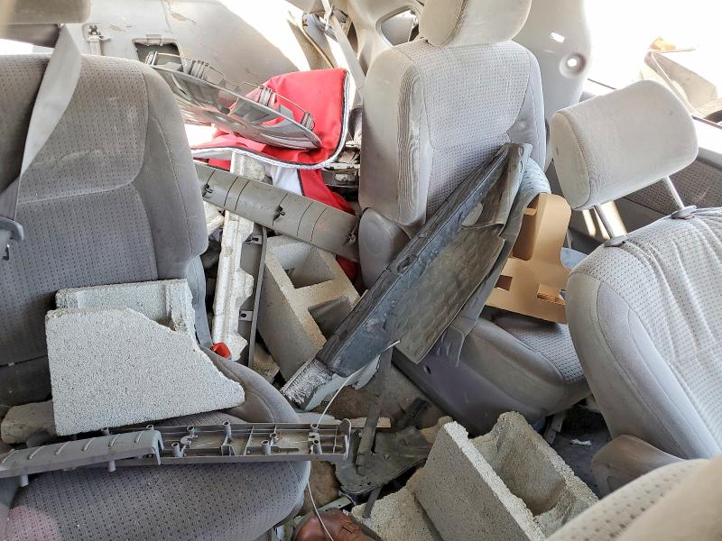 Photo 11 from auction – 2006 TOYOTA SIENNA with VIN 5TDZA23C16S459355