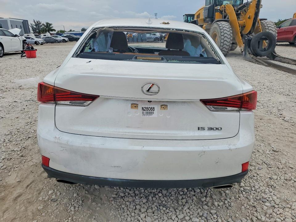 Photo 6 from auction – 2019 LEXUS IS with VIN JTHBA1D28K5098593