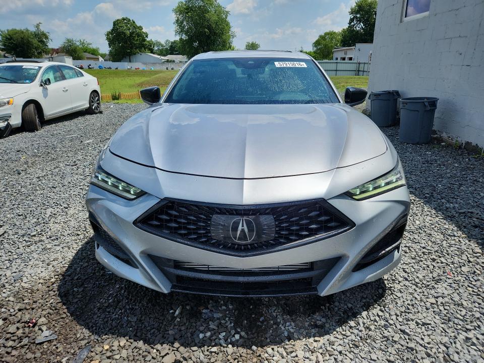 Снимка 5 от търг – 2021 ACURA TLX с VIN 19UUB5F59MA016002