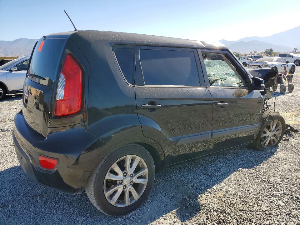 Photo 3 from auction – 2012 KIA SOUL with VIN KNDJT2A66C7742330
