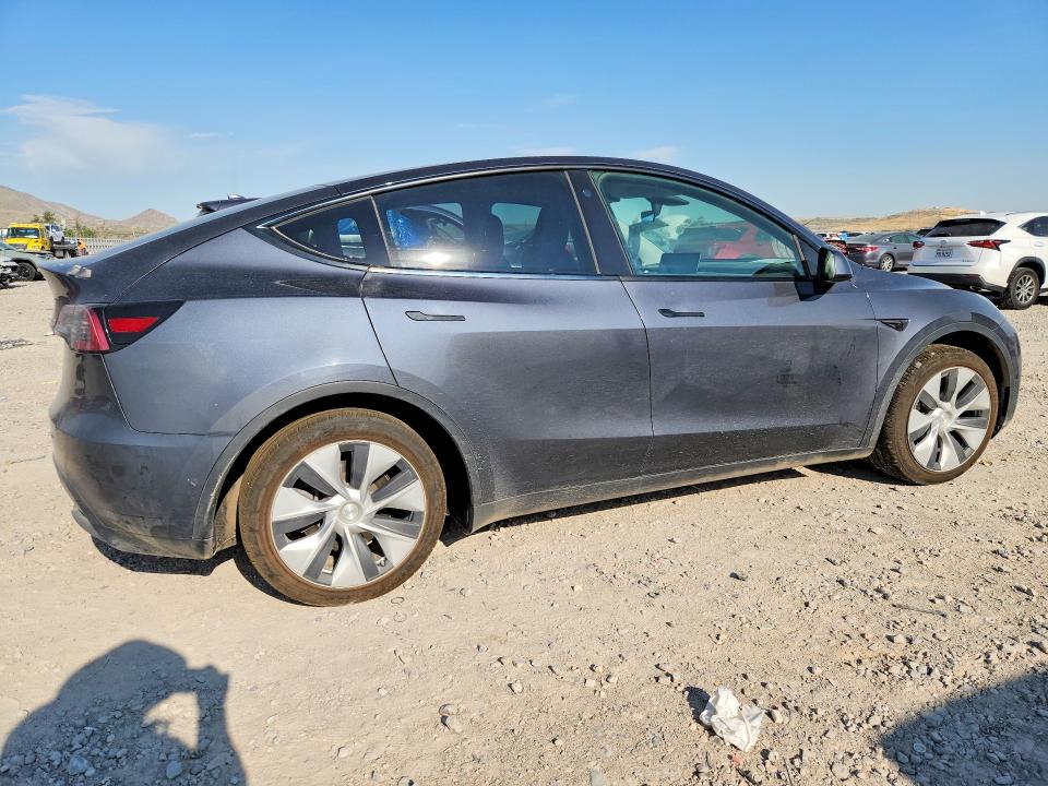 Photo 3 from auction – 2021 TESLA MODEL Y with VIN 5YJYGAEE4MF194158
