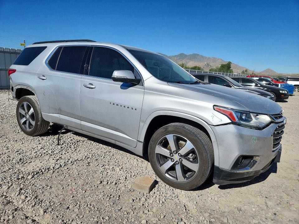 Photo 4 from auction – 2021 CHEVROLET TRAVERSE with VIN 1GNERHKW3MJ118319