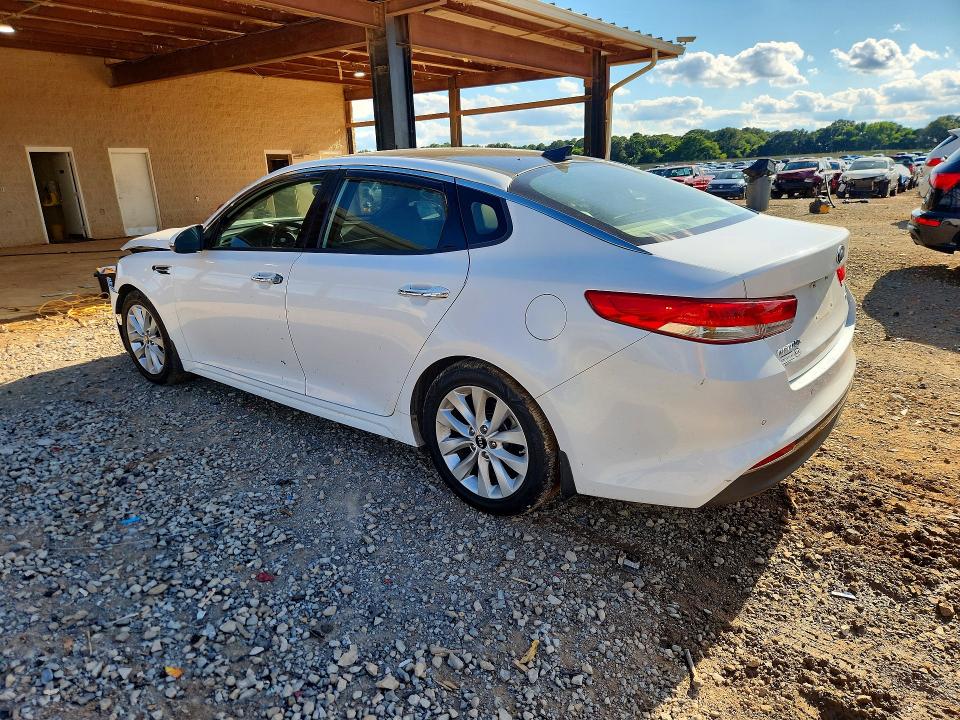 Photo 2 from auction – 2016 KIA OPTIMA with VIN 5XXGU4L34GG031194