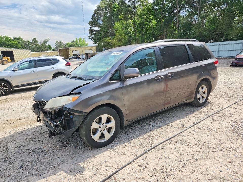TOYOTA SIENNA 2012 с VIN 5TDKK3DC7CS204241 - Фото с аукциона