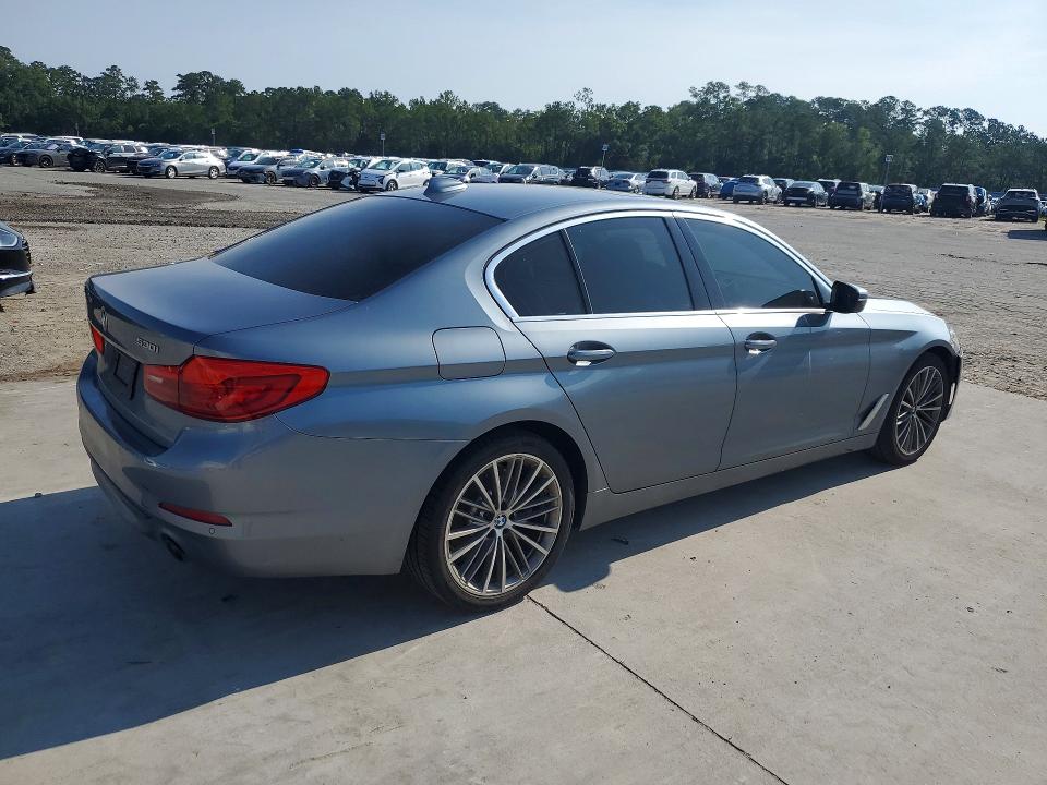 صورة رقم 3 من المزاد - 2019 BMW 530 مع VIN WBAJA5C58KWW14300