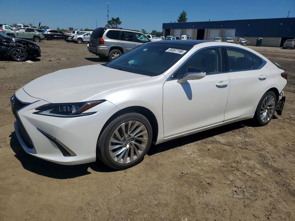 LEXUS ES 2020 with VIN 58AEZ1B16LU078176 - Photo from auction
