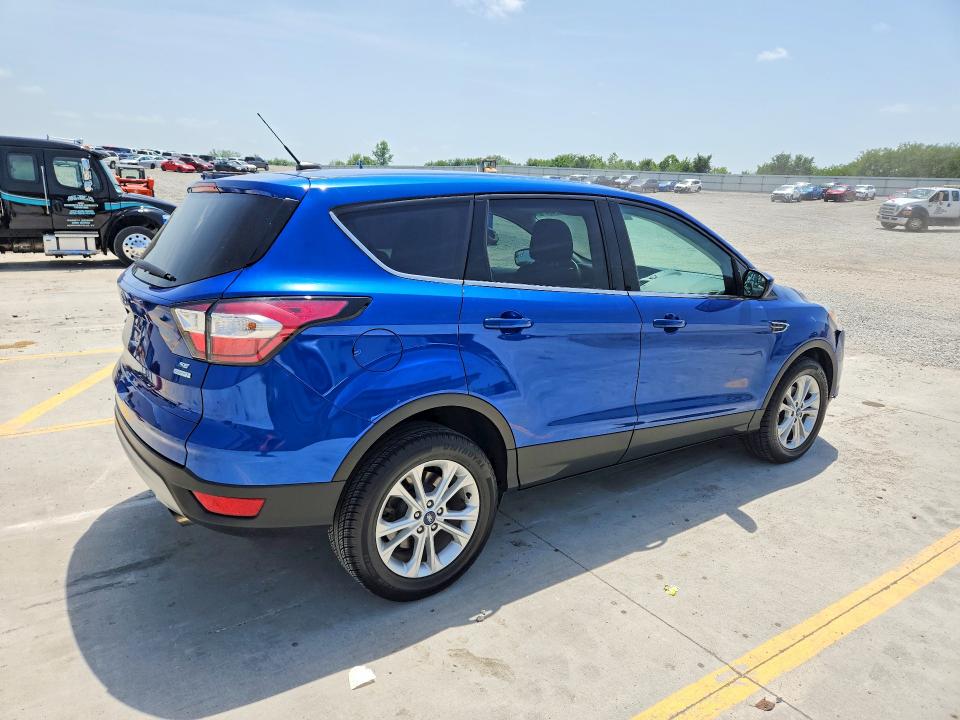 Photo 3 from auction – 2017 FORD ESCAPE with VIN 1FMCU0GD6HUE05516