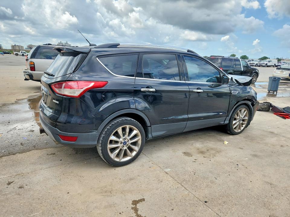 Photo 3 from auction – 2016 FORD ESCAPE with VIN 1FMCU0G95GUA91125