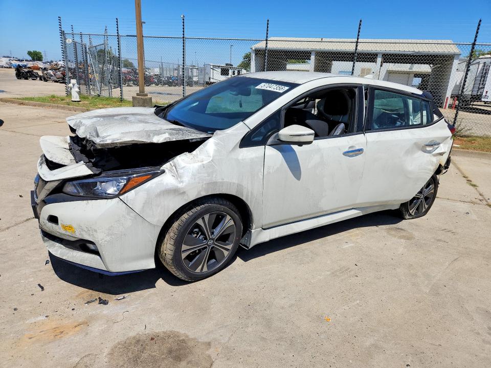 NISSAN LEAF 2022 with VIN 1N4BZ1DV4NC551408 - Photo from auction