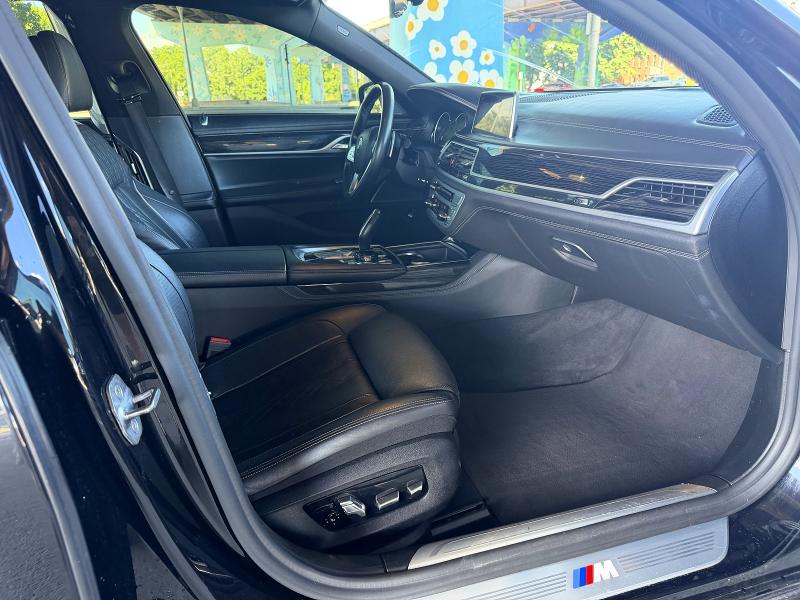 Photo 9 from auction – 2019 BMW 750I with VIN WBA7F2C56K8240643