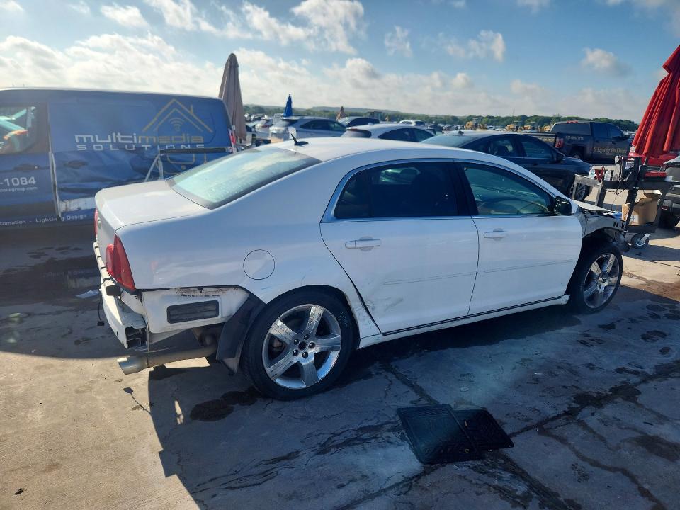 Photo 3 from auction – 2011 CHEVROLET MALIBU with VIN 1G1ZD5E76BF376791