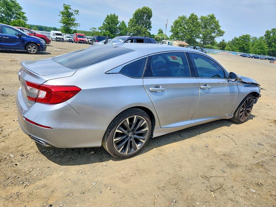 Photo 3 from auction – 2019 HONDA ACCORD with VIN 1HGCV1F37KA145489