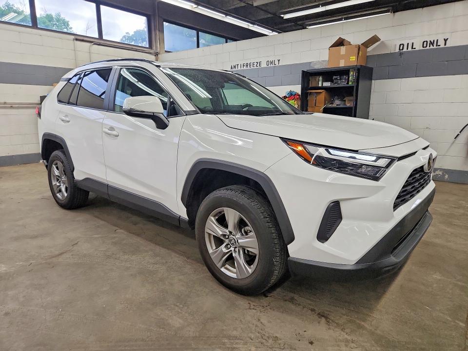 Photo 4 from auction – 2024 TOYOTA RAV4 with VIN 2T3P1RFV5RC426912