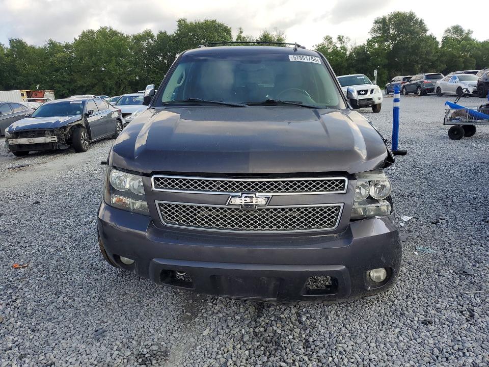 Photo 5 from auction – 2011 CHEVROLET TAHOE with VIN 1GNSKCE05BR284504