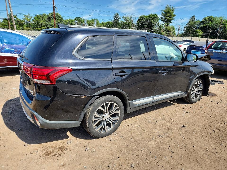 Foto 3 de la subasta – 2017 MITSUBISHI OUTLANDER con VIN JA4AD3A30HZ031835