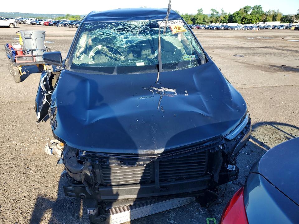 Photo 5 from auction – 2022 CHEVROLET EQUINOX with VIN 3GNAXUEV3NL313704