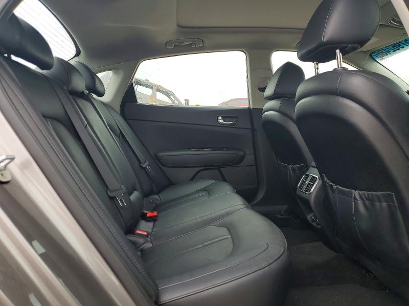 Photo 10 from auction – 2018 KIA OPTIMA with VIN 5XXGU4L33JG199299