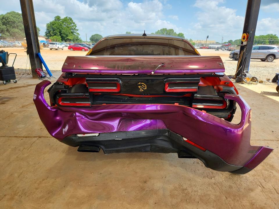 Photo 6 from auction – 2018 DODGE CHALLENGER with VIN 2C3CDZC96JH327455