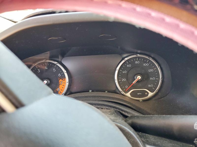 Photo 9 from auction – 2018 JEEP RENEGADE with VIN ZACCJBCB6JPH04931
