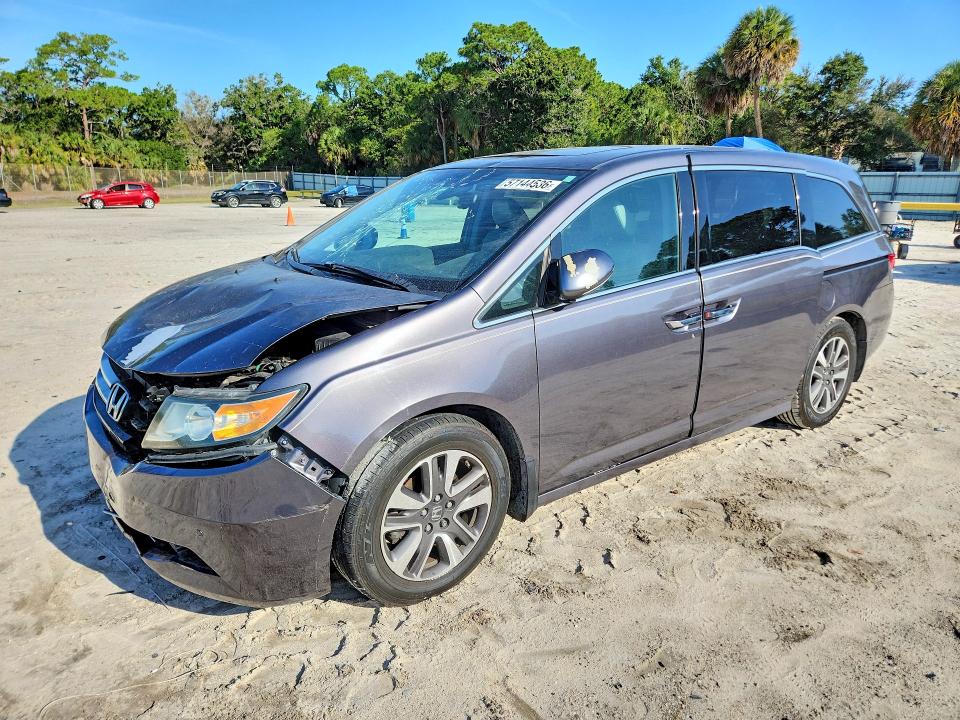 HONDA ODYSSEY 2015 with VIN 5FNRL5H97FB070152 - Photo from auction