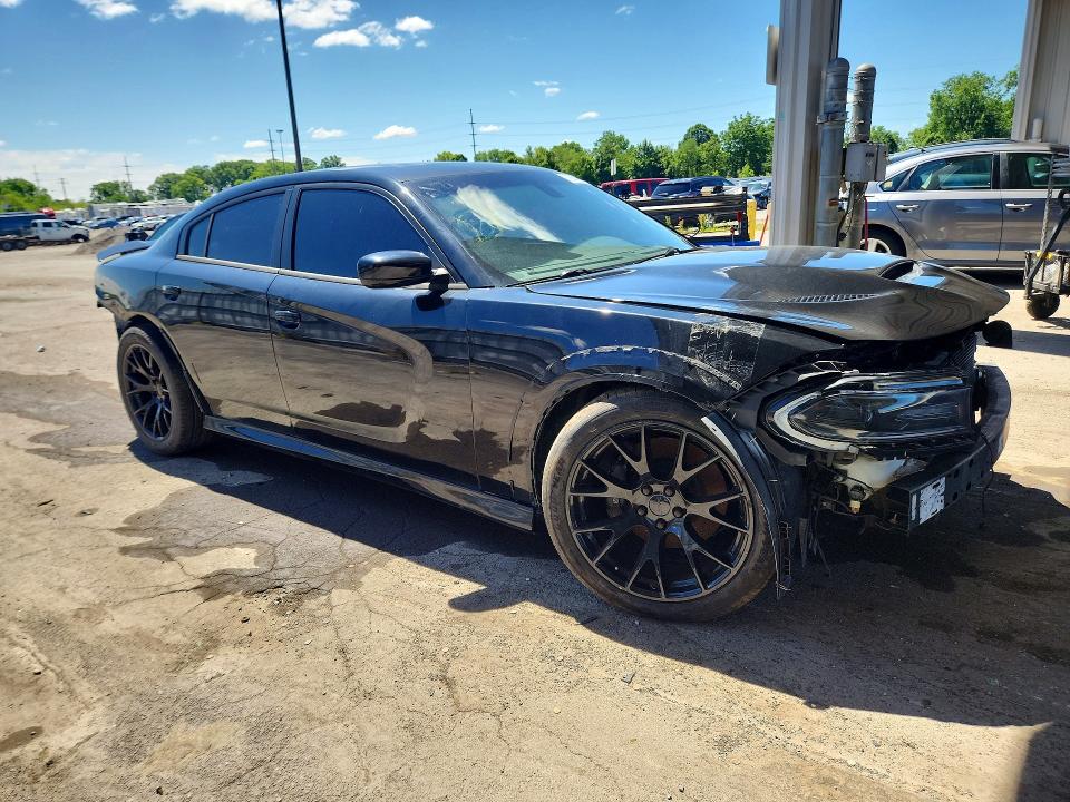 Photo 4 from auction – 2018 DODGE CHARGER with VIN 2C3CDXL92JH113101