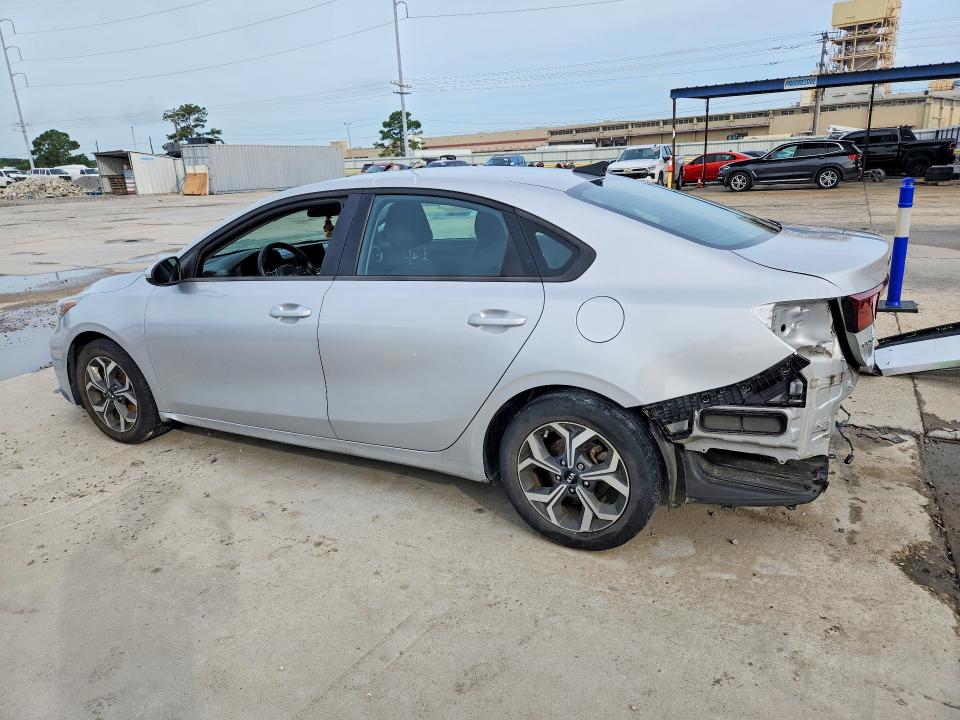 Photo 2 from auction – 2021 KIA FORTE with VIN 3KPF24AD4ME383399