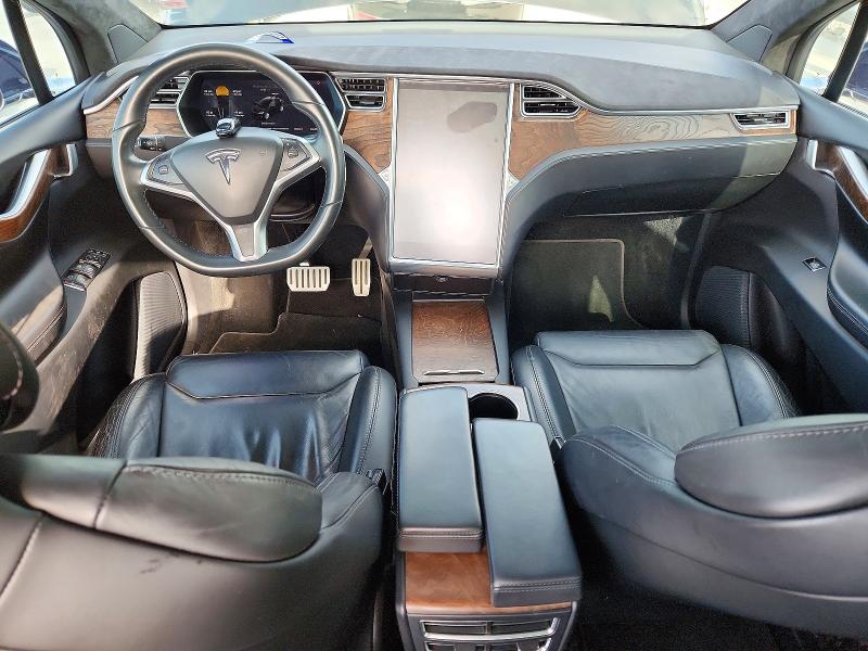 Photo 8 from auction – 2017 TESLA MODEL X with VIN 5YJXCBE27HF051309