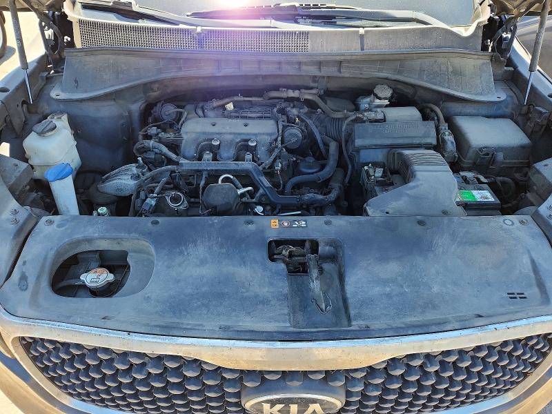 Photo 11 from auction – 2017 KIA SORENTO with VIN 5XYPHDA53HG315566