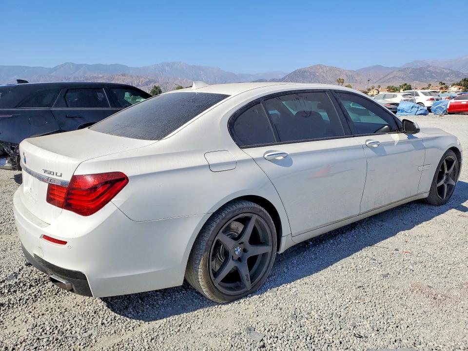 Photo 3 from auction – 2015 BMW 750 with VIN WBAYE8C58FD781620