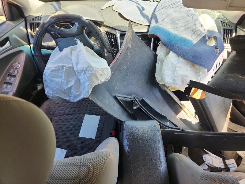 Photo 8 from auction – 2013 HYUNDAI SONATA with VIN 5NPEB4AC4DH667372