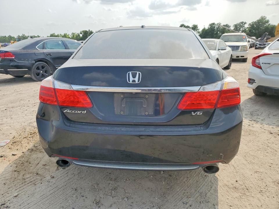 Photo 6 from auction – 2014 HONDA ACCORD with VIN 1HGCR3F87EA027023
