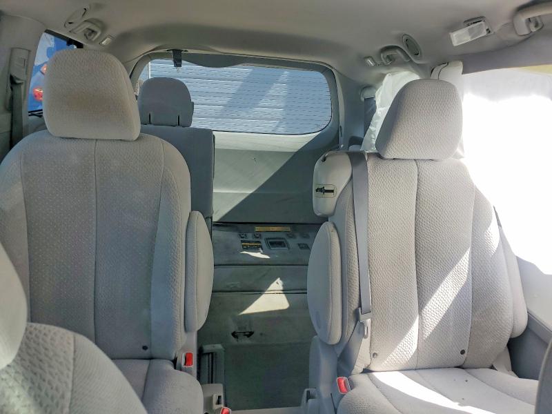 Photo 10 from auction – 2014 TOYOTA SIENNA with VIN 5TDKK3DC7ES501562