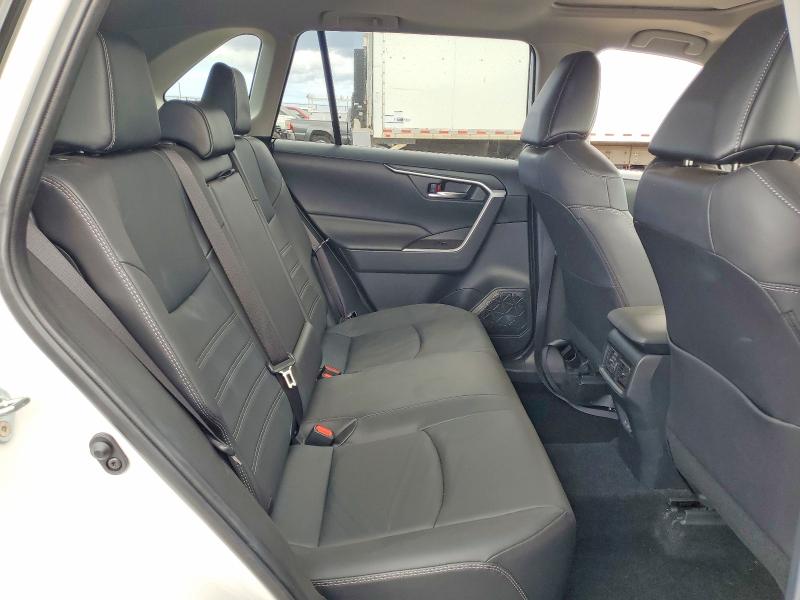 Photo 11 from auction – 2024 TOYOTA RAV4 with VIN JTMC1RFV5RJ028756