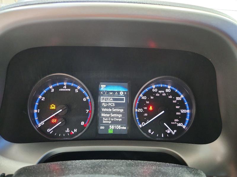 Photo 9 from auction – 2017 TOYOTA RAV4 with VIN 2T3BFREV8HW575003