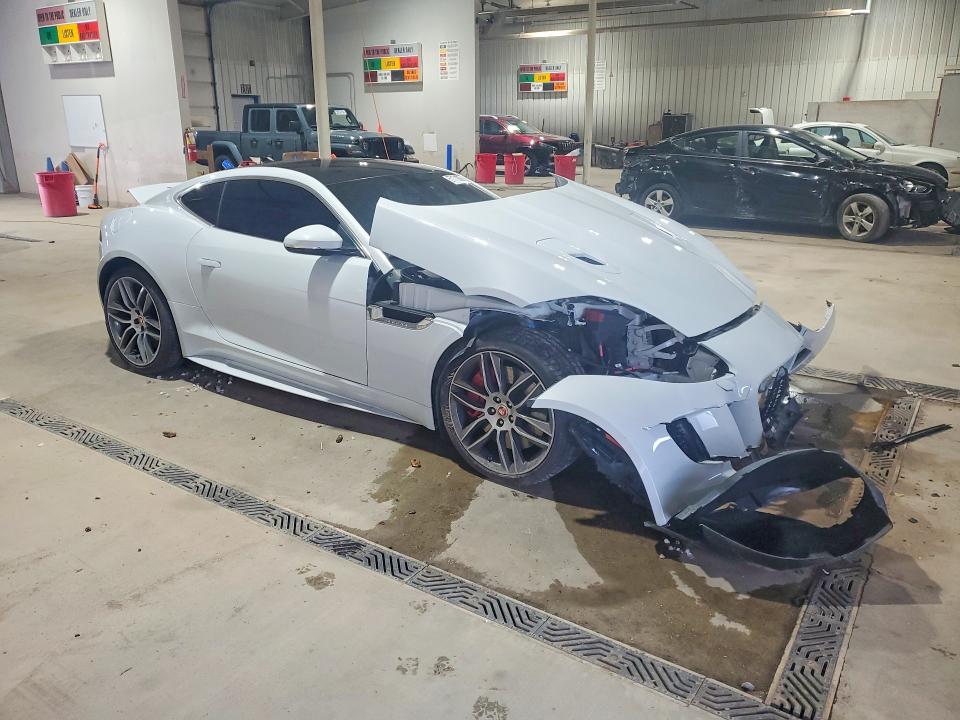 Photo 4 from auction – 2016 JAGUAR F-TYPE with VIN SAJWJ6DL2GMK32036