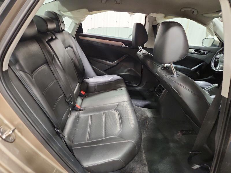 Photo 10 from auction – 2015 VOLKSWAGEN PASSAT with VIN 1VWBT7A34FC026848