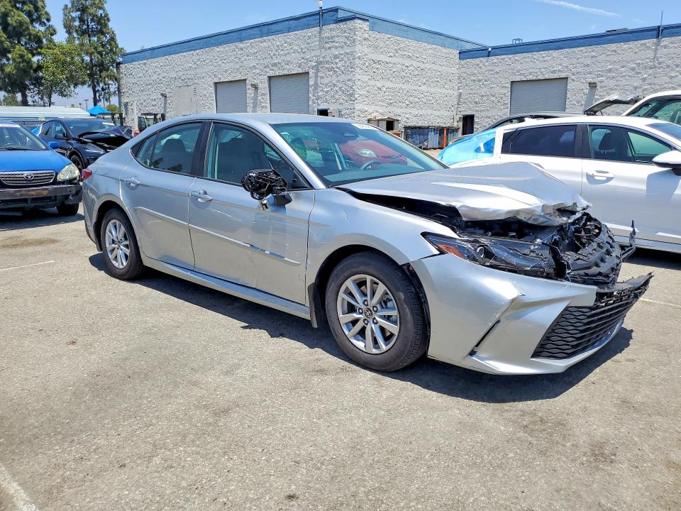Photo 4 from auction – 2026 TOYOTA CAMRY with VIN 4T1DAACK3TU699358