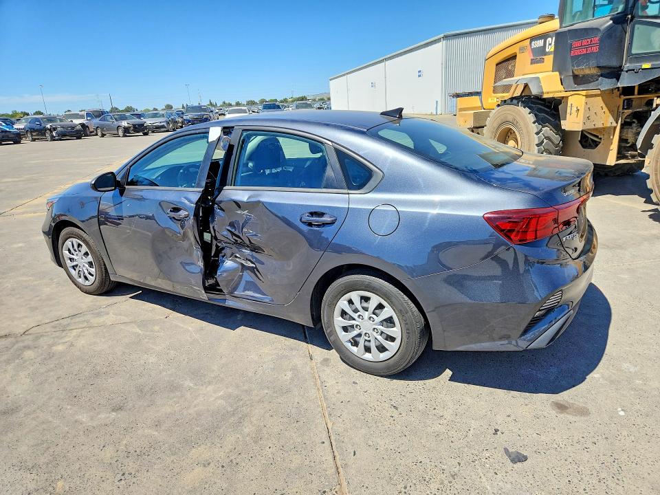 Photo 2 from auction – 2023 KIA FORTE with VIN 3KPF24AD9PE551171